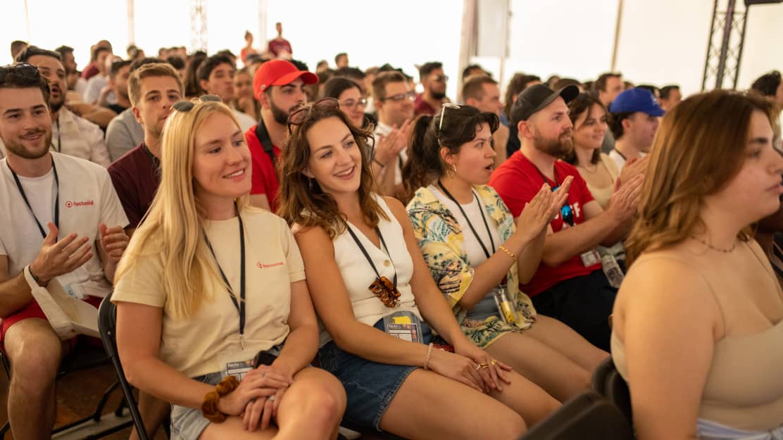 Faça eventos ao vivo para até 10 mil pessoas! - Combina Soluções